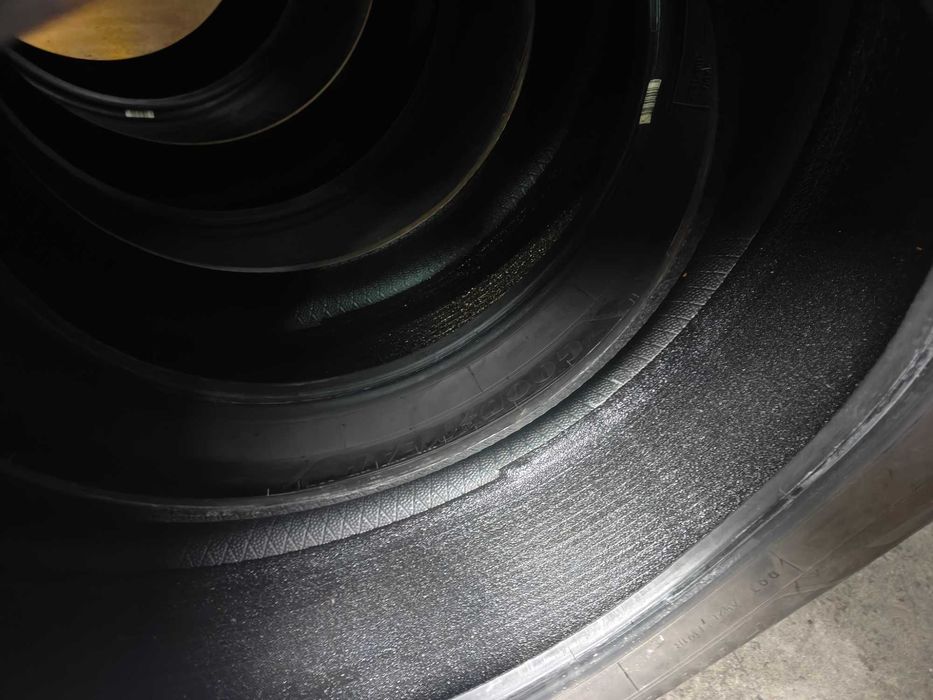 R18 255 55 шини зимові 22р Goodyear Ultra Grip Performance+