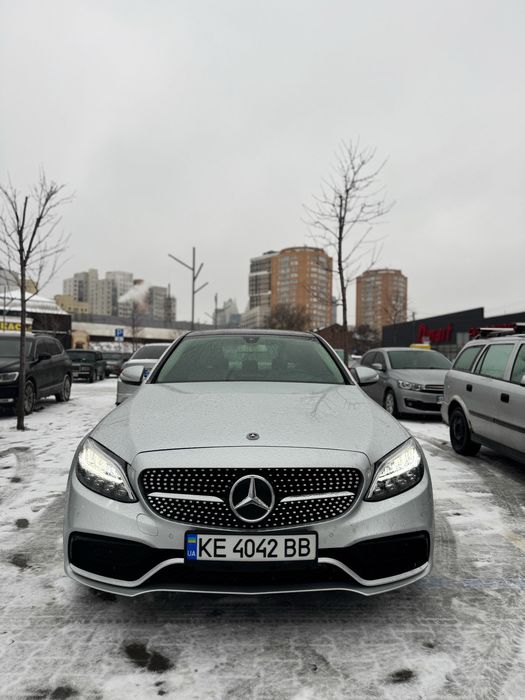 Mercedes Benz c300 2015 р w205