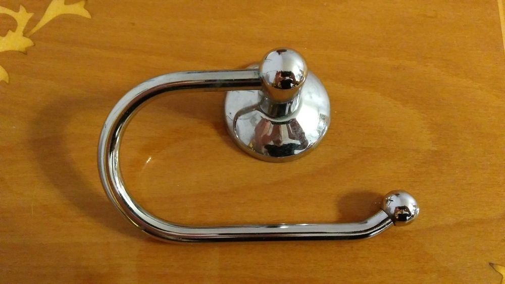 Крепеж для туалетной бумаги