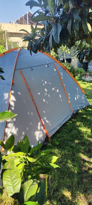 Tenda 4 pessoas + espaço no meio + toldo