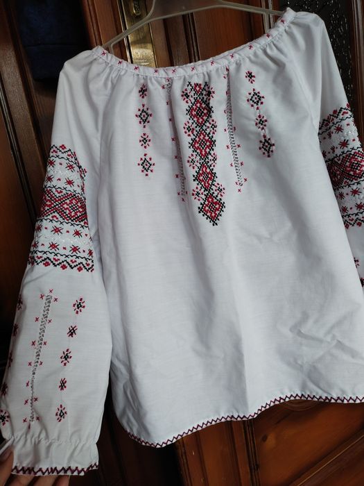Вишиванка для дівчинки