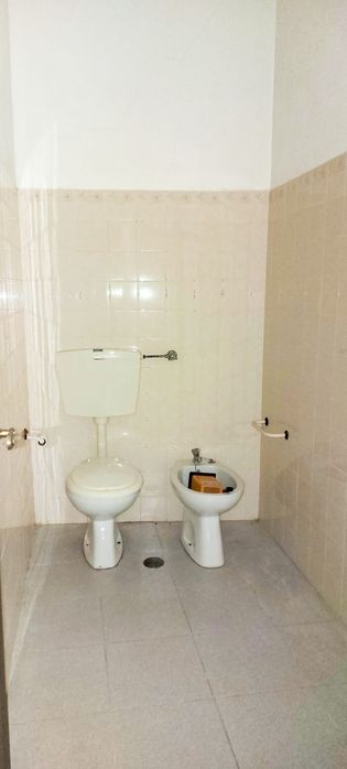 Arrendamento de espaço comercial na Travessa do Calvário