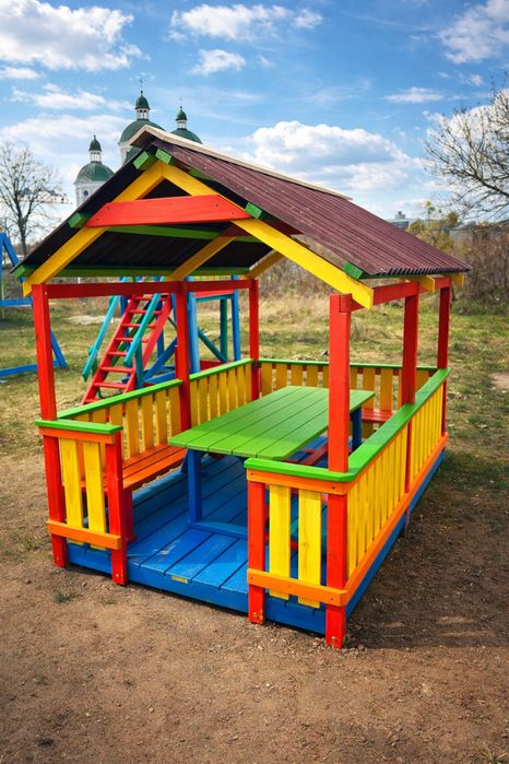 Дитячі альтанки, пісочниці, столики для дітей
