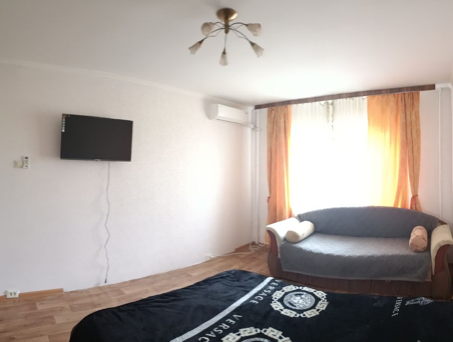 4Поверх Погодинно250+Подобово Ресторан "СТАРЕ МІСТО" та Макдональдс