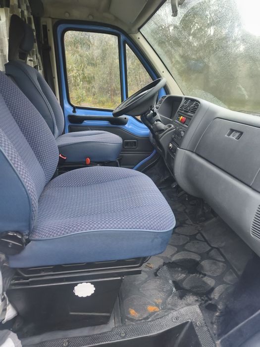 Citroen jumper 2.8 ( especial dormitório) 4 lugares sentados e 2 camas