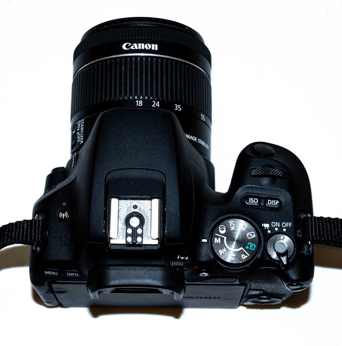 Canon EOS 200D + 18-55mm IS STM 24.2Mpix 24 TYŚ