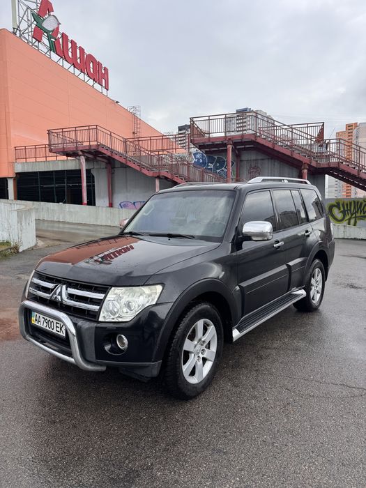 Mitsubishi Pajero 3.2 дизель автомат