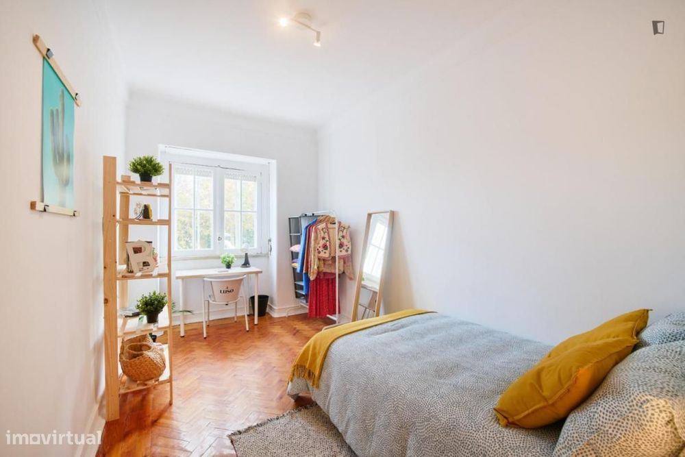 Quarto - localizado em Alvalade Lisbon