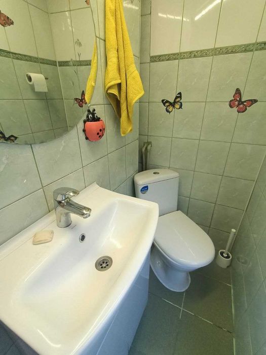 Продажа частини будинку в р-ні Казбет гарний жилий стан