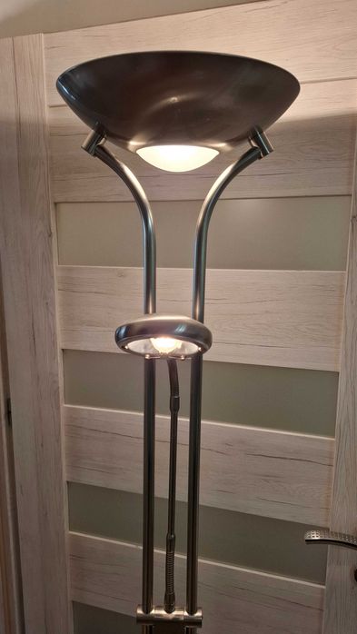 Lampa podłogowa chromowana