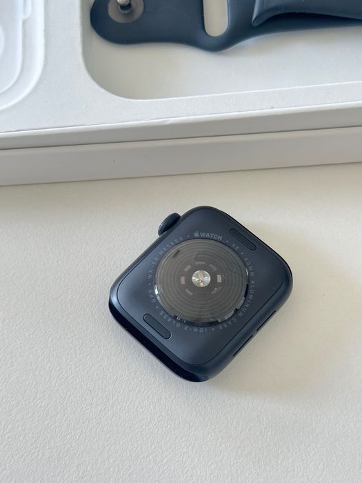 Apple Watch SE 40mm 2. Gen