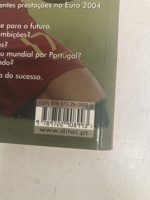Livro Cristiano Ronaldo, de Tom Oldfield
