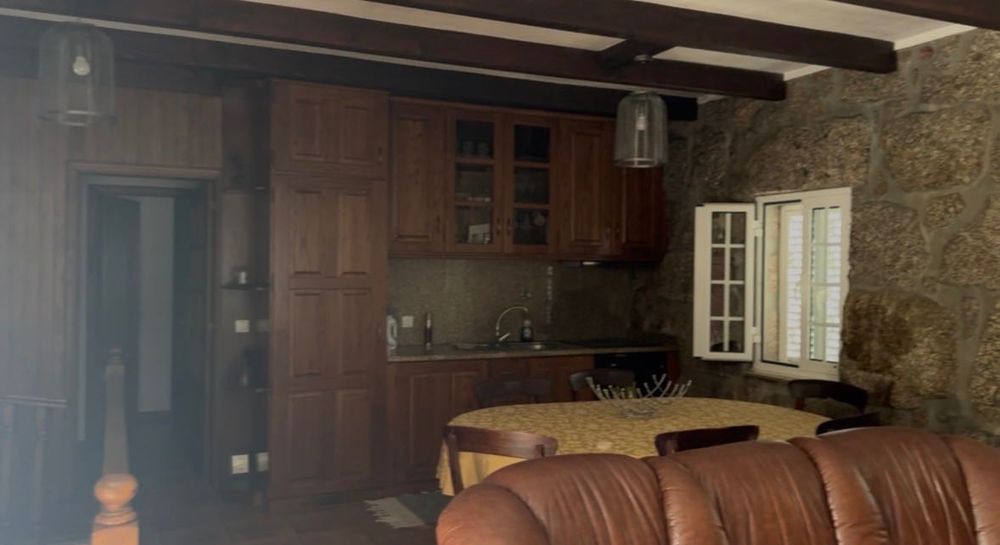 Vende-se quinta T2 com 8.980 m²