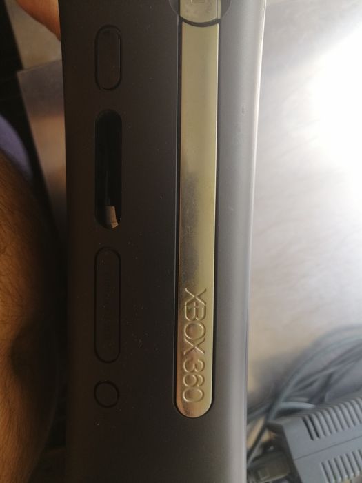 XBOX 360 usada com jogos