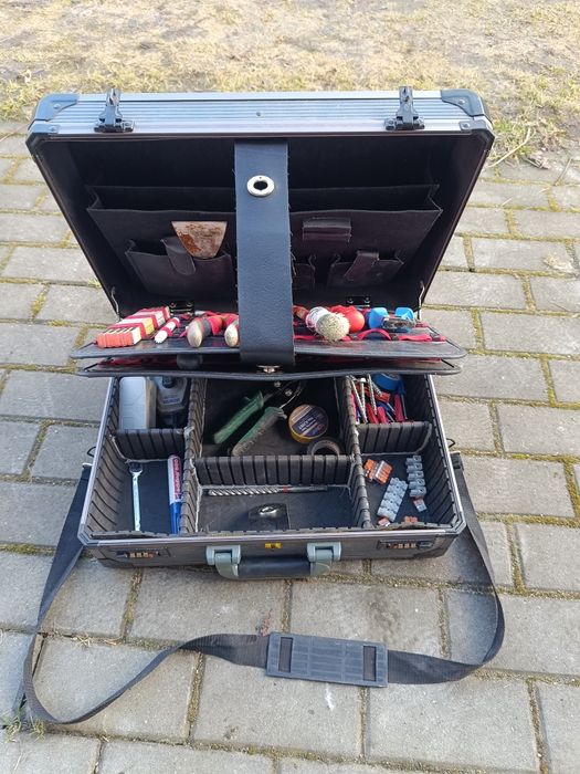 Walizka narzędziowa elektryka
