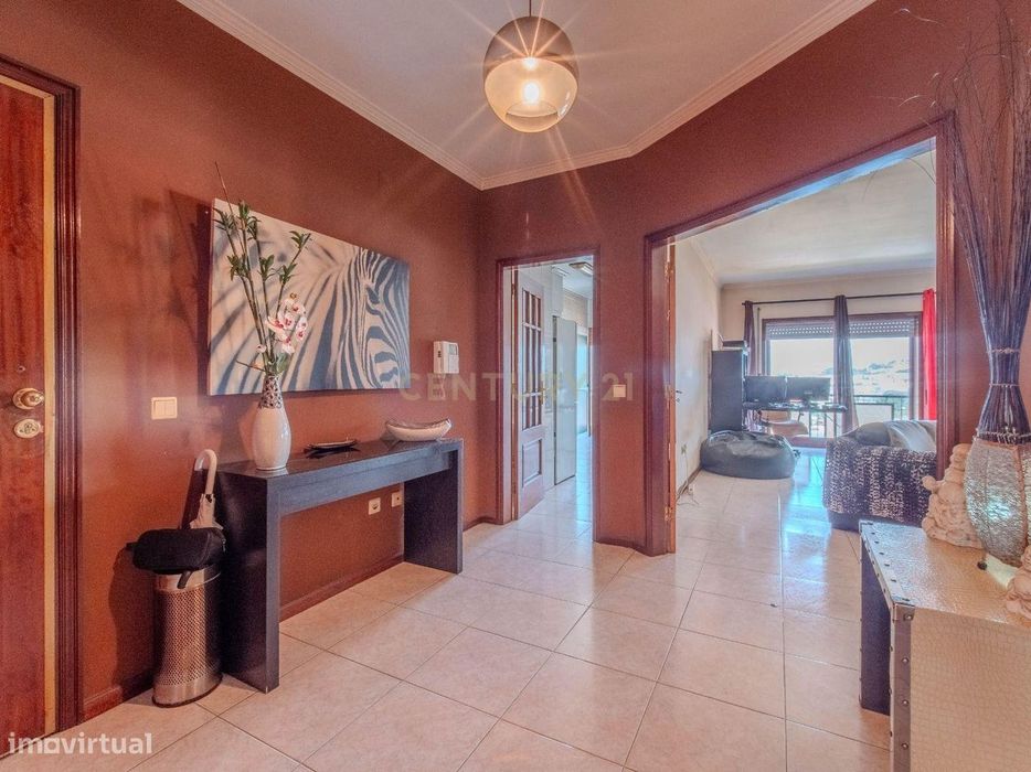 Apartamento T2  Vila Nova Gaia com excelentes áreas