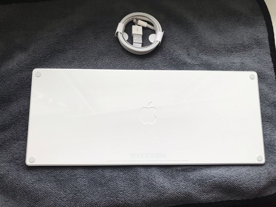 Клавіатура Apple Magic Keboard модель A1644