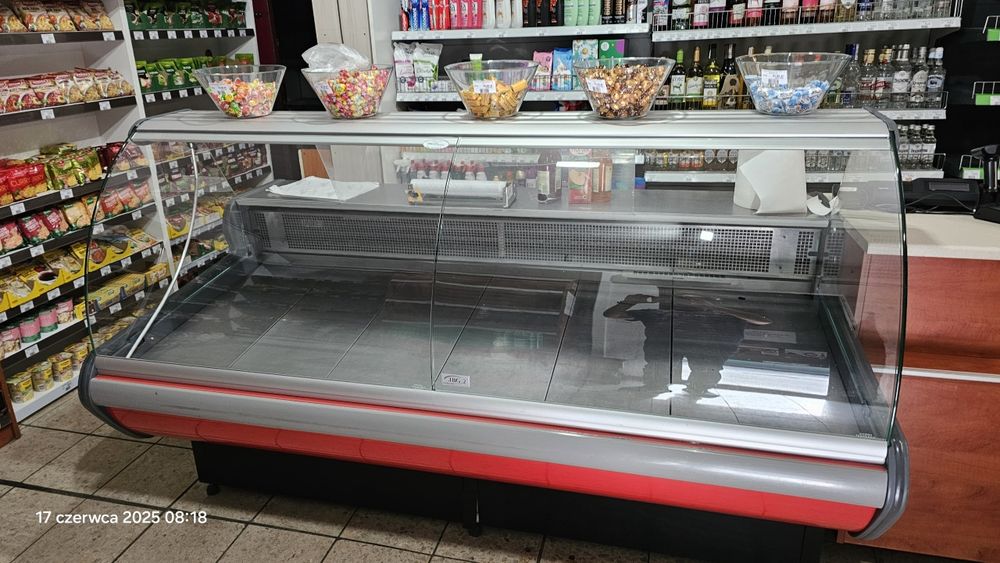 Tanio sprzedam wyposażenie sklepu