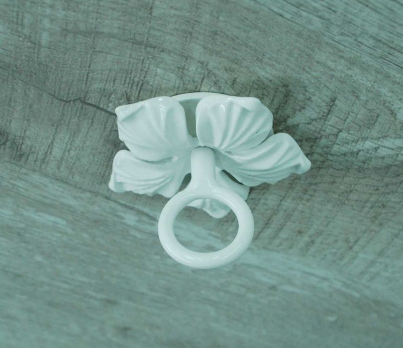 Wieszak Hak Uchwyt sufitowy kuty na doniczkę - Biały RAL 9002 (W52)