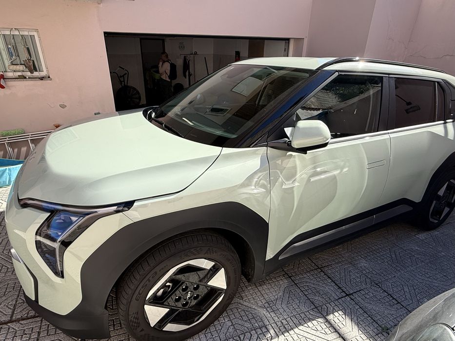 KIA EV3             .