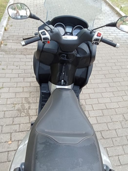Piaggio MP3 250ie LT