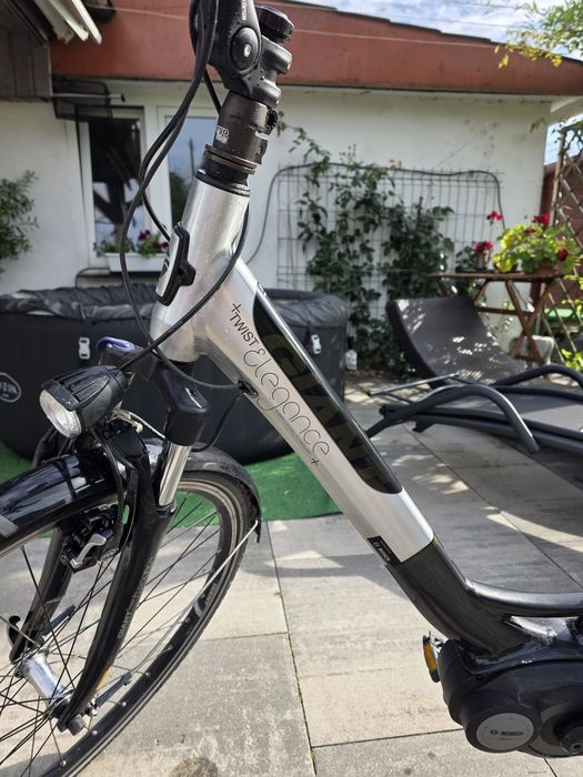 Sprzedam rower damski ze wspomaganiem elektrycznym