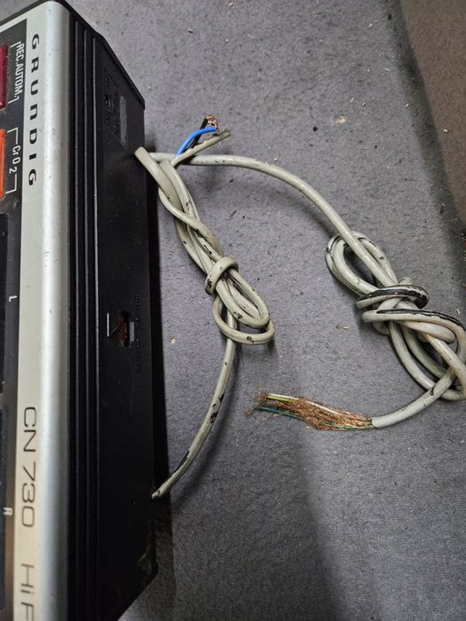 Magnetofon Grundig CN 730
