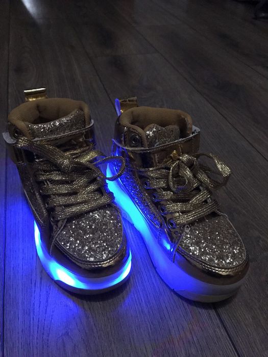 Дитячі кросівки на роликах 30 розмір