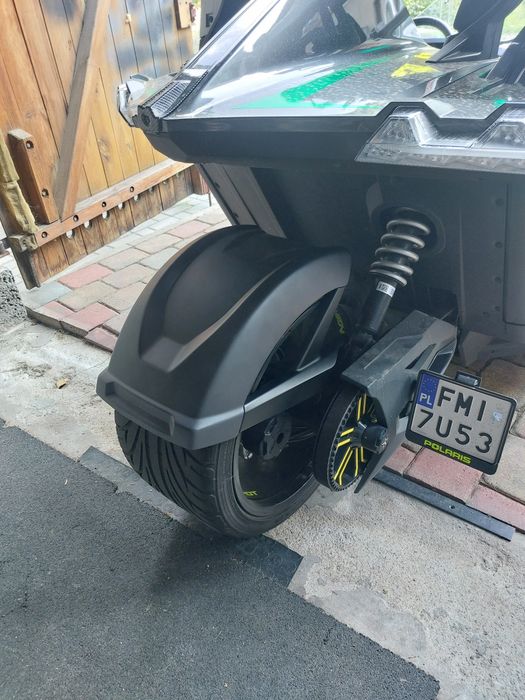 Polaris slingshot
