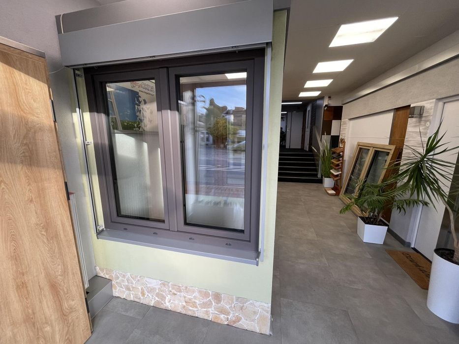 Okno Veka kolor szary matowy 1465x1435