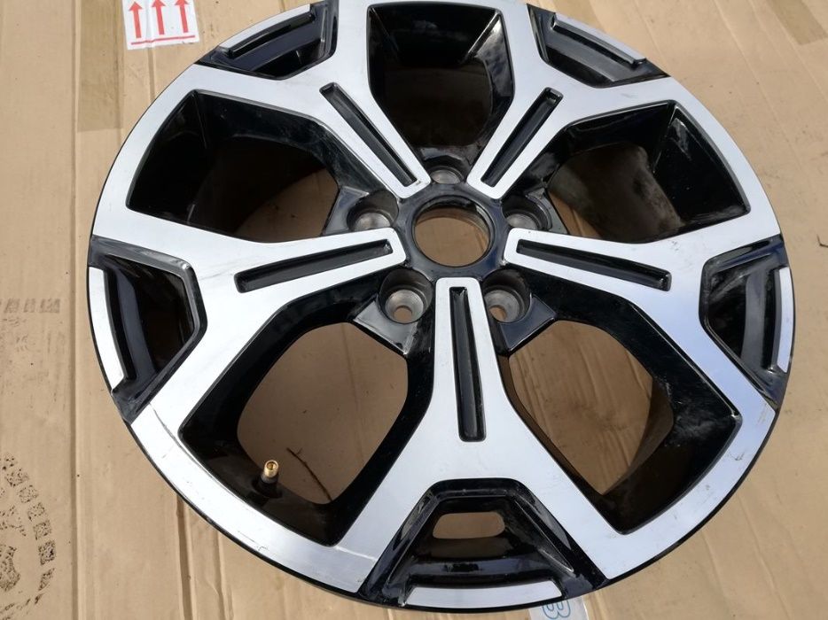 Felga Aluminiowa Renault 17 5x114,3 6,5j et-50