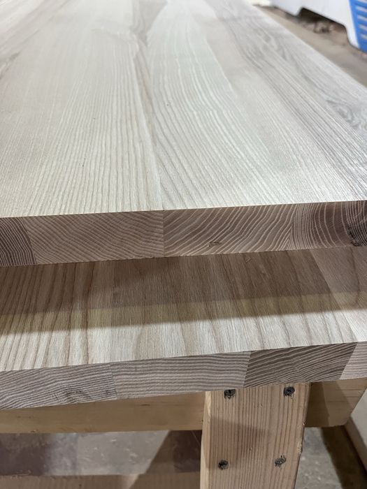 Сходинки з масиву дерева