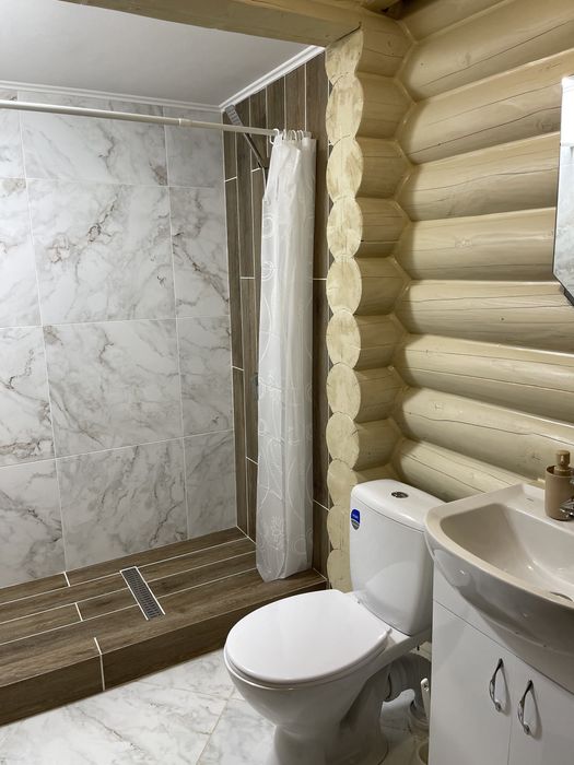 Здається котедж з басейном в Мигово ( баня ,чан )