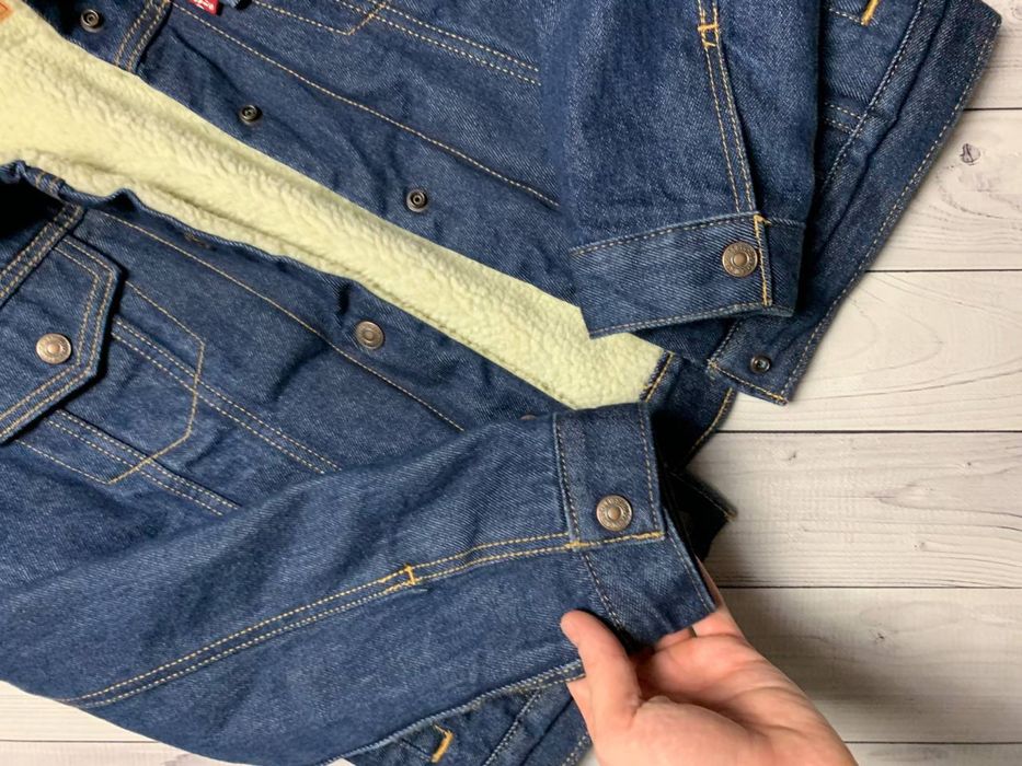 Шерпа жіноча levis джинсовка левайс джинсова куртка з овчиною