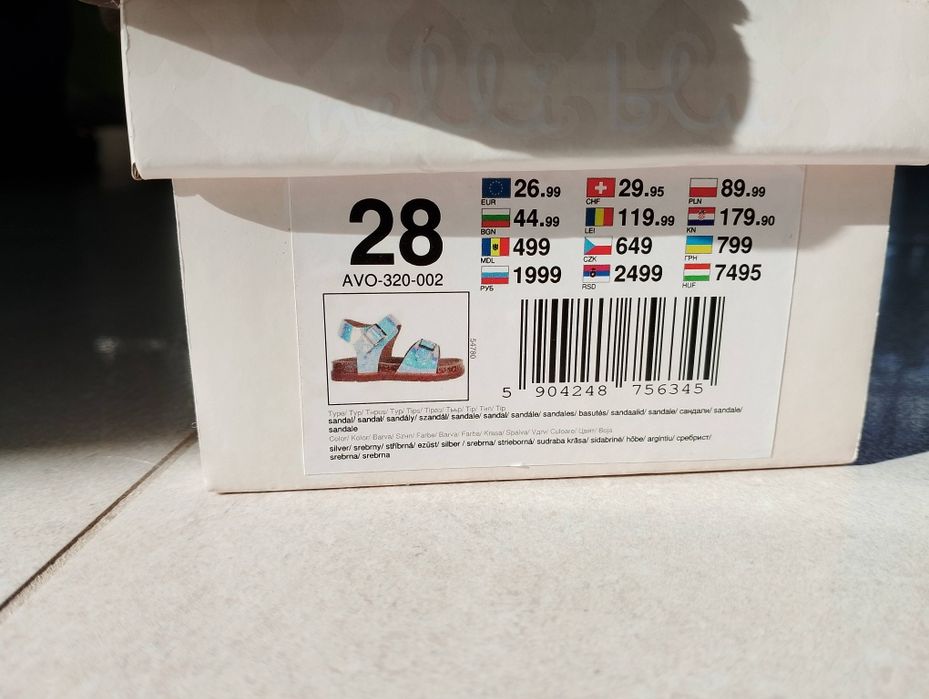 Sandałki dziewczęce 28