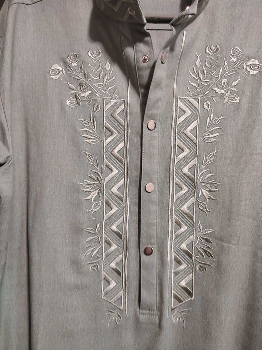 Вишиванка чоловіча колір хакі ,зелений,повністю льон