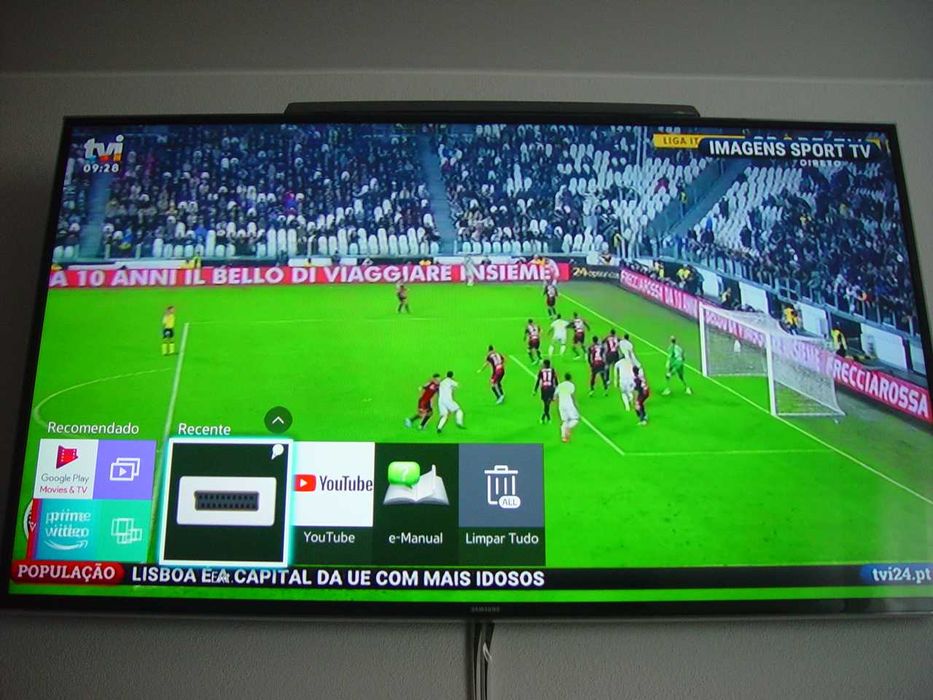 Smart tv Samsung de 48 polegadas.
