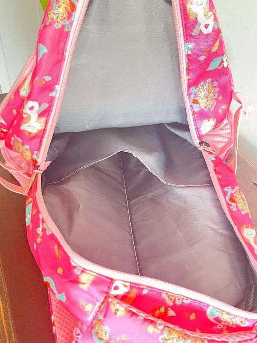 Mochila grande  com Unicornio - nova