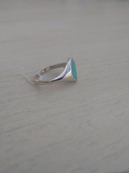 Срібна каблучка з натур. каменем, розмір 17