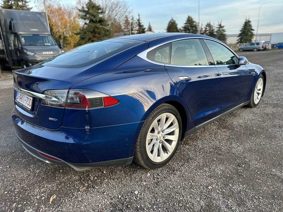 Tesla model S 85D. BELGIA