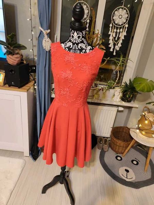 piękna sukienka różowa rozm. S firmy Vegas