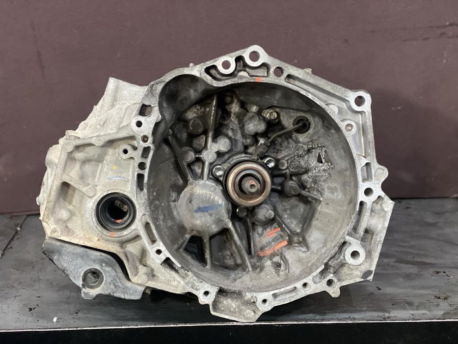 КПП Коробка передач Toyota Yaris Auris 1.33 vvt-i