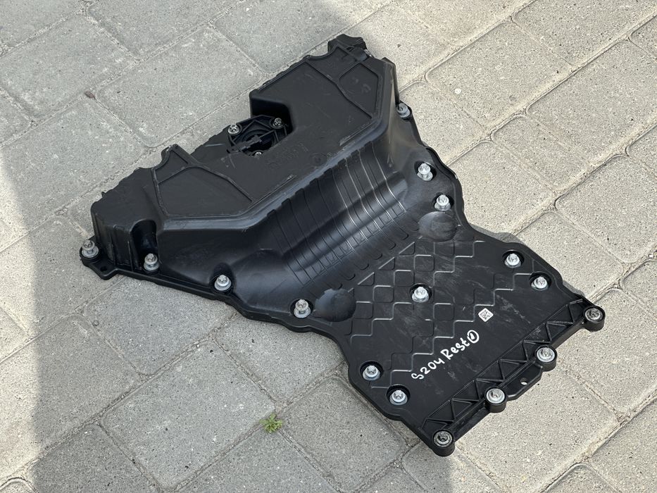 Пластиковий піддон двигуна 2.2CDI OM651 Mercedes-Benz W212 W204