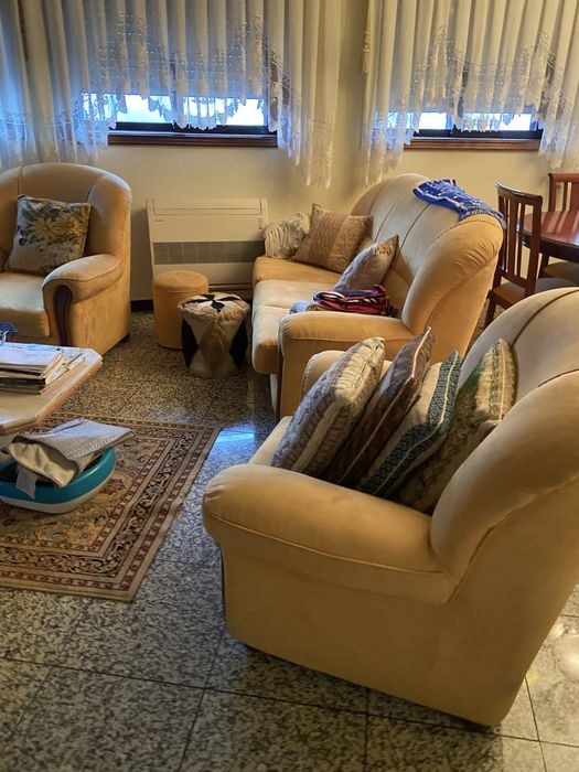 Varios moveis , sapateiras , mesa centro etc