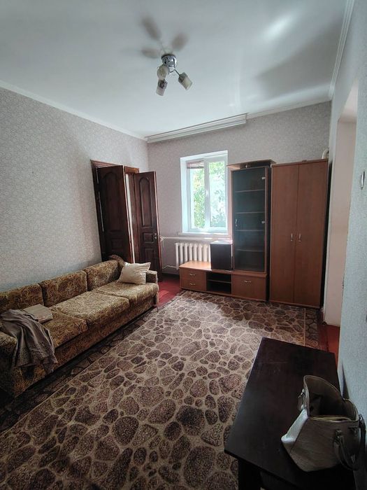 продаж частини будинку