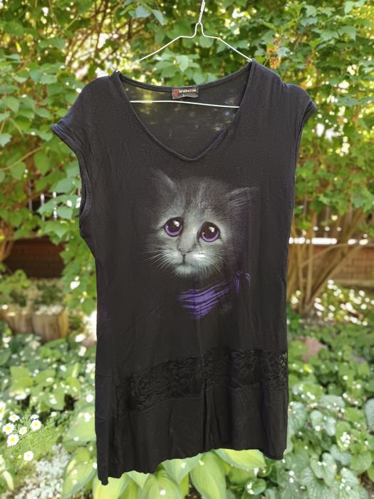 Czarna bluzka z krótkim rękawem z kotem, goth, L