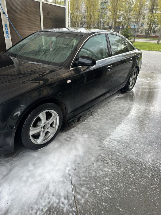 Свіжо пригнана Audi A6C6