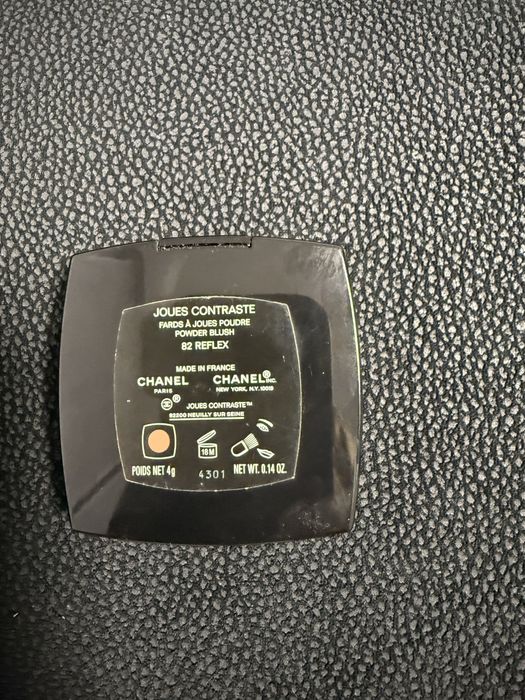 Róż Chanel joues contraste