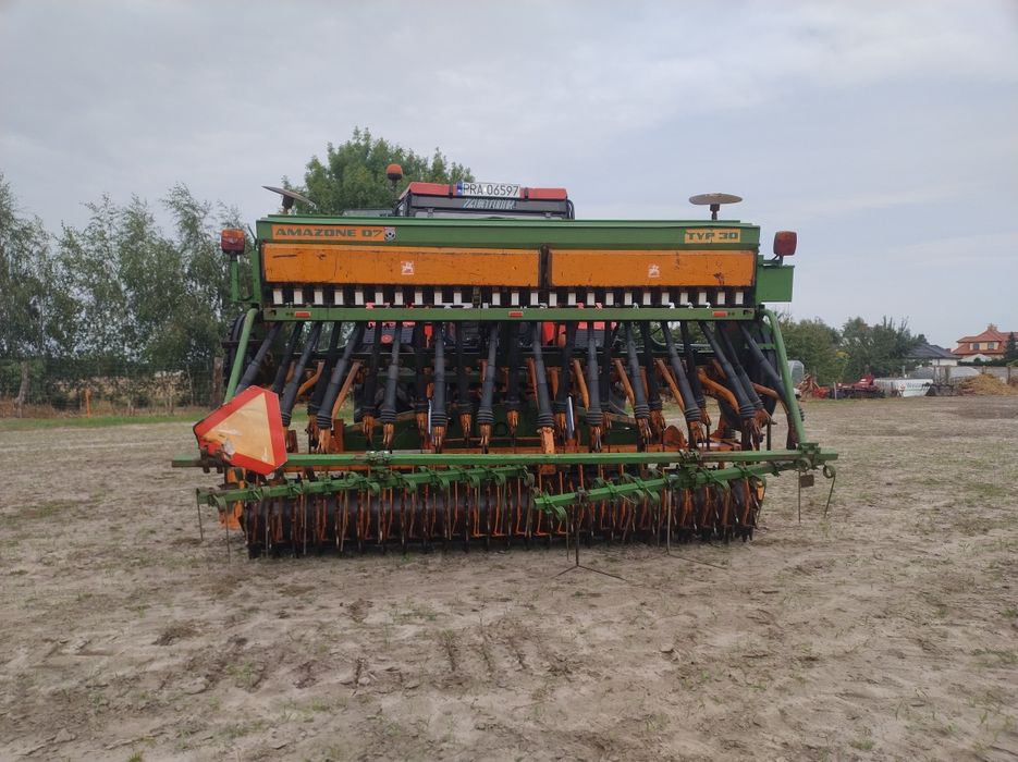 Agregat uprawowo siewny Amazone D7