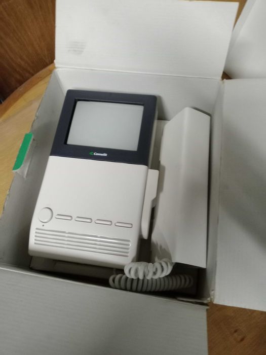 Vendo vídeo porteiro COMELIT 4543. Rigorosamente NOVO